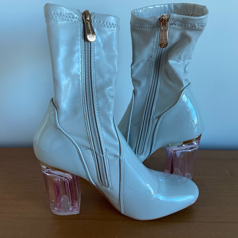 Cape Robin, size 6 women’s , space gray with pink clear heel. Ankle booties